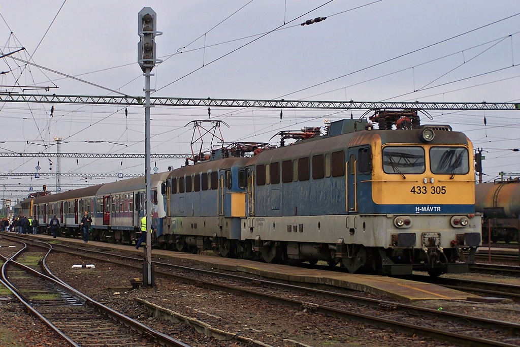 433 305 Dombóvár (2014.09.26).