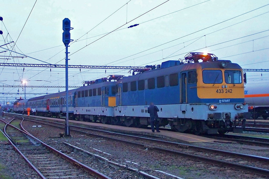 433 242 Dombóvár (2014.11.27).