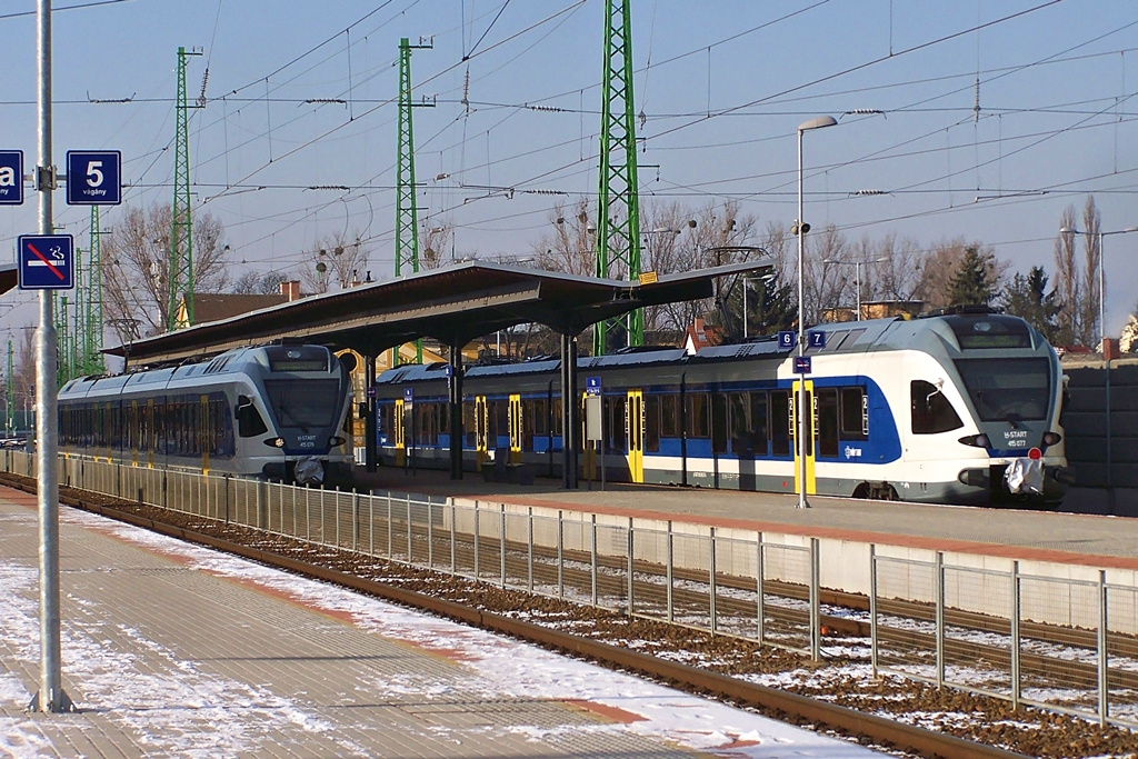 415 077 Vác (2014.12.31).