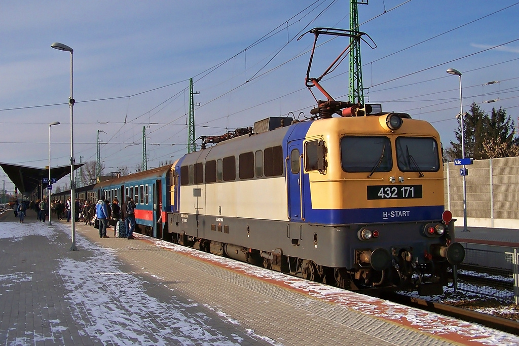 432 171 Vác (2014.12.31).