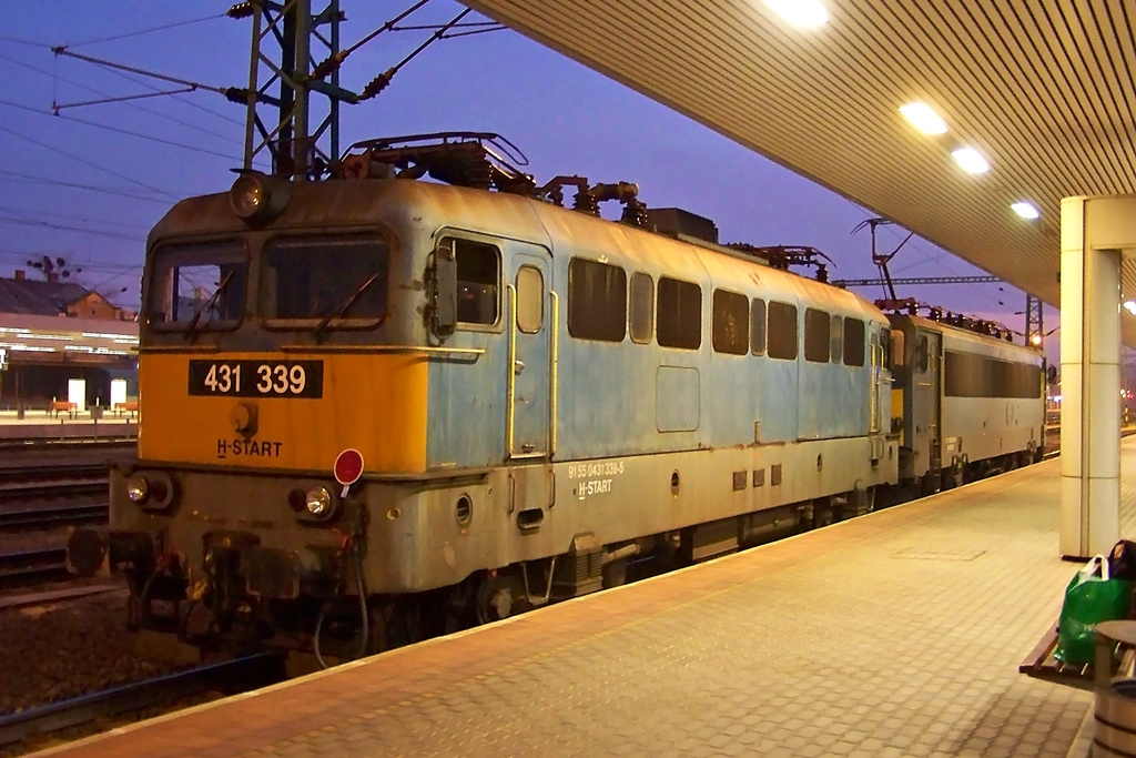 630 004 + 431 339 Kelenföld (2015.01.02).