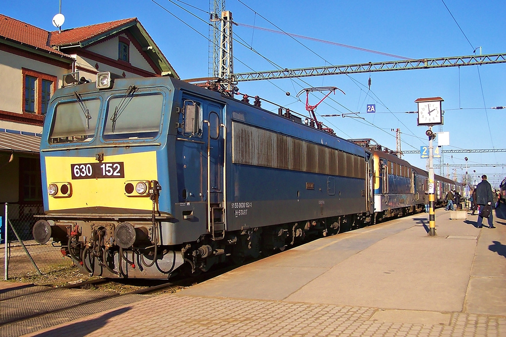 630 152 + 433 222 Dombóvár (2015.01.06).