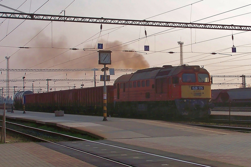 628 175 Dombóvár (2015.03.23).