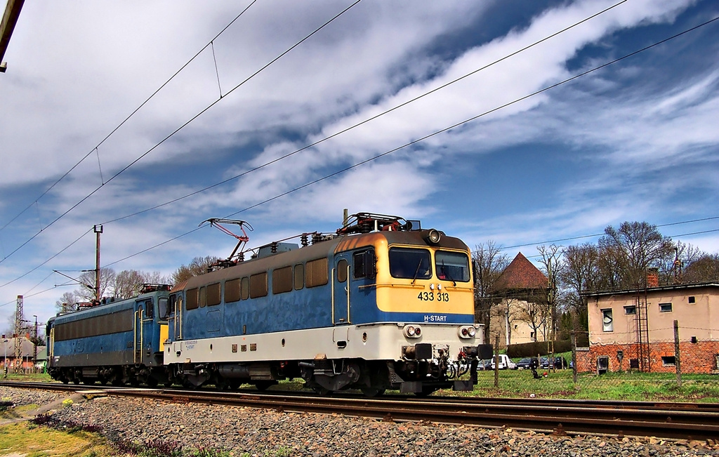 433 313 + 630 008 Dombóvár alsó(2015.03.31).