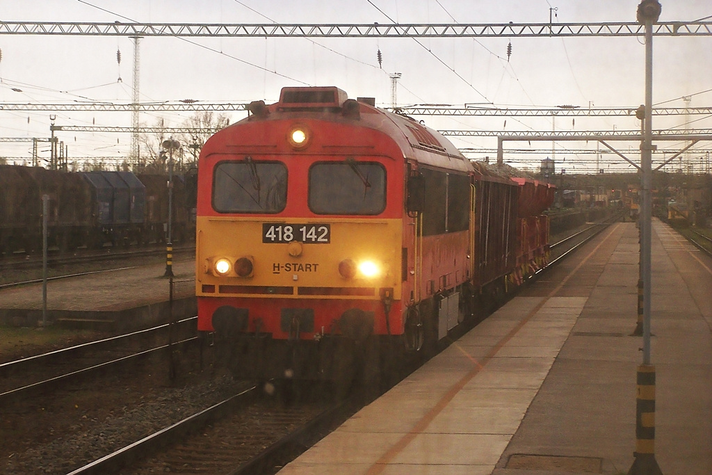 418 142 Dombóvár (2015.04.02)