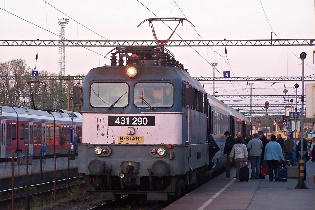 431 290 Dombóvár (2015.04.22)