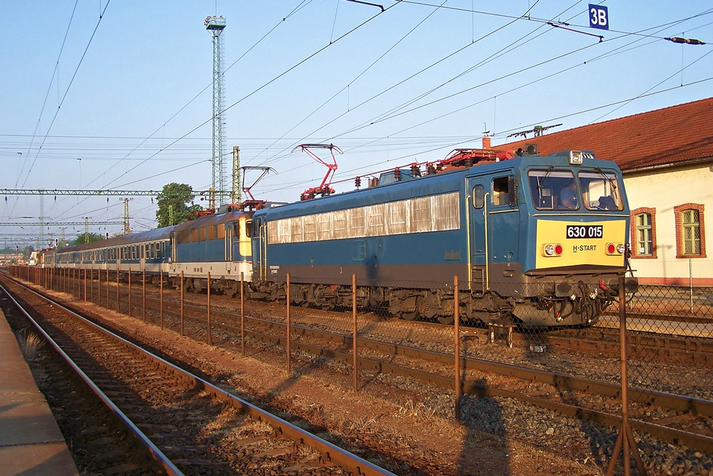 630 015 + 433 315 Dombóvár (2015.05.18).