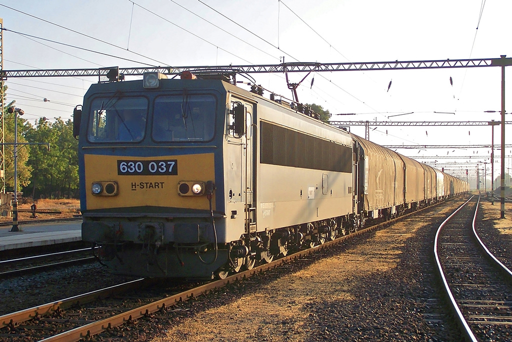 630 037 Dombóvár (2015.05.18).