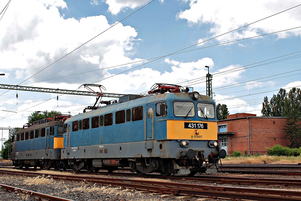 431 176 + 431 340 Szabadbattyán (2015.06.20).