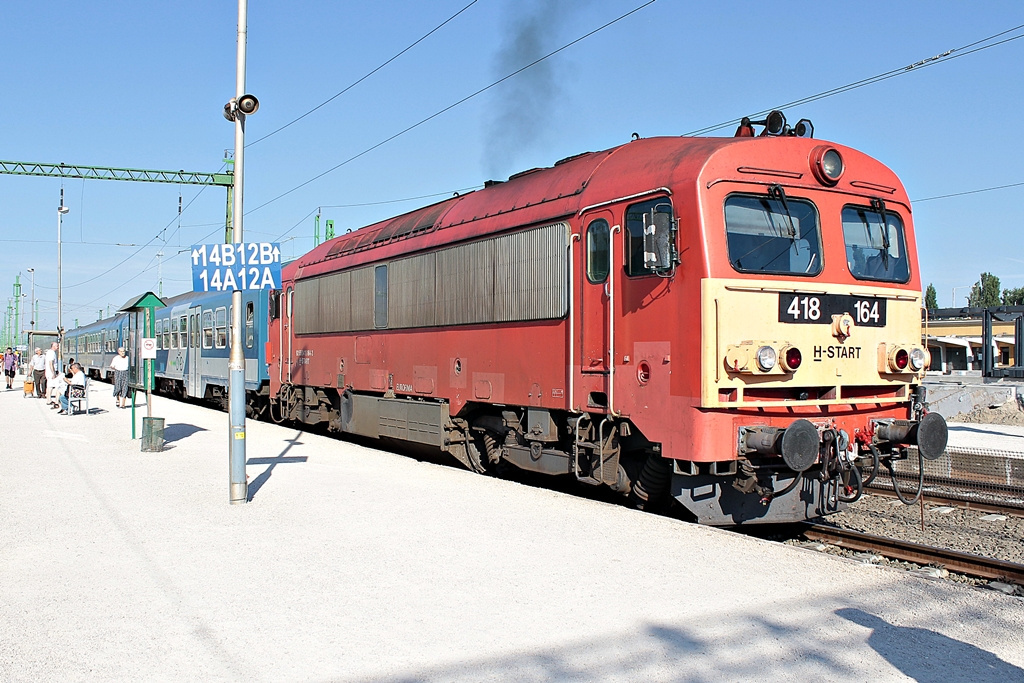 418 164 Székesfehérvár (2015.07.04).