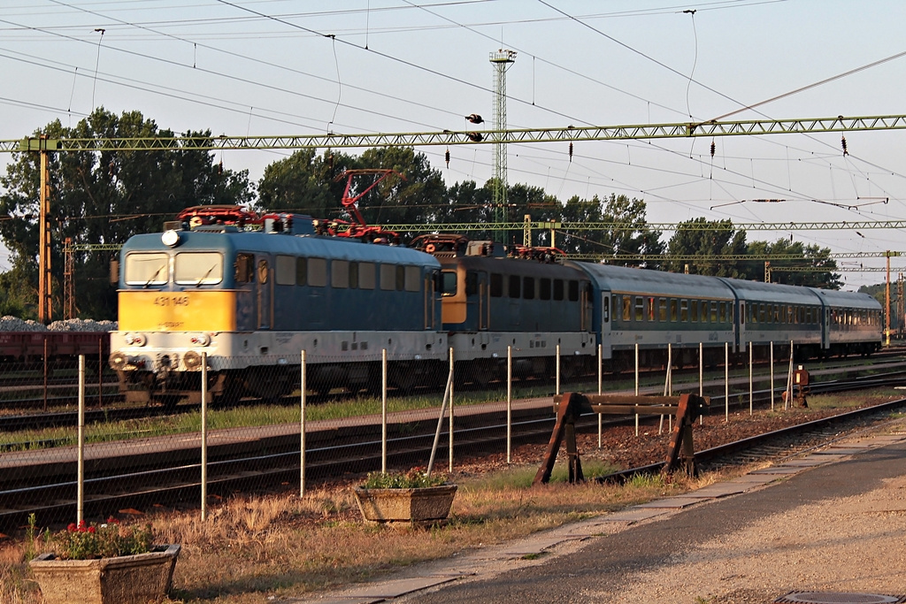 431 146 + 433 242 Dombóvár (2015.07.08).