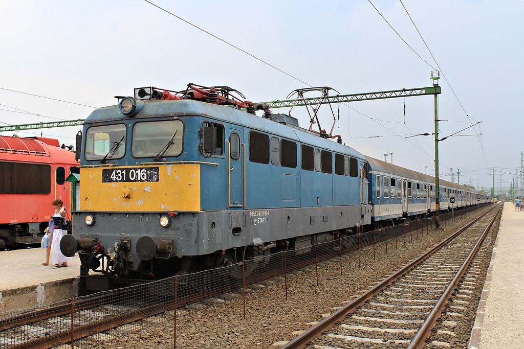 431 016 Székesfehérvár (2015.07.18).