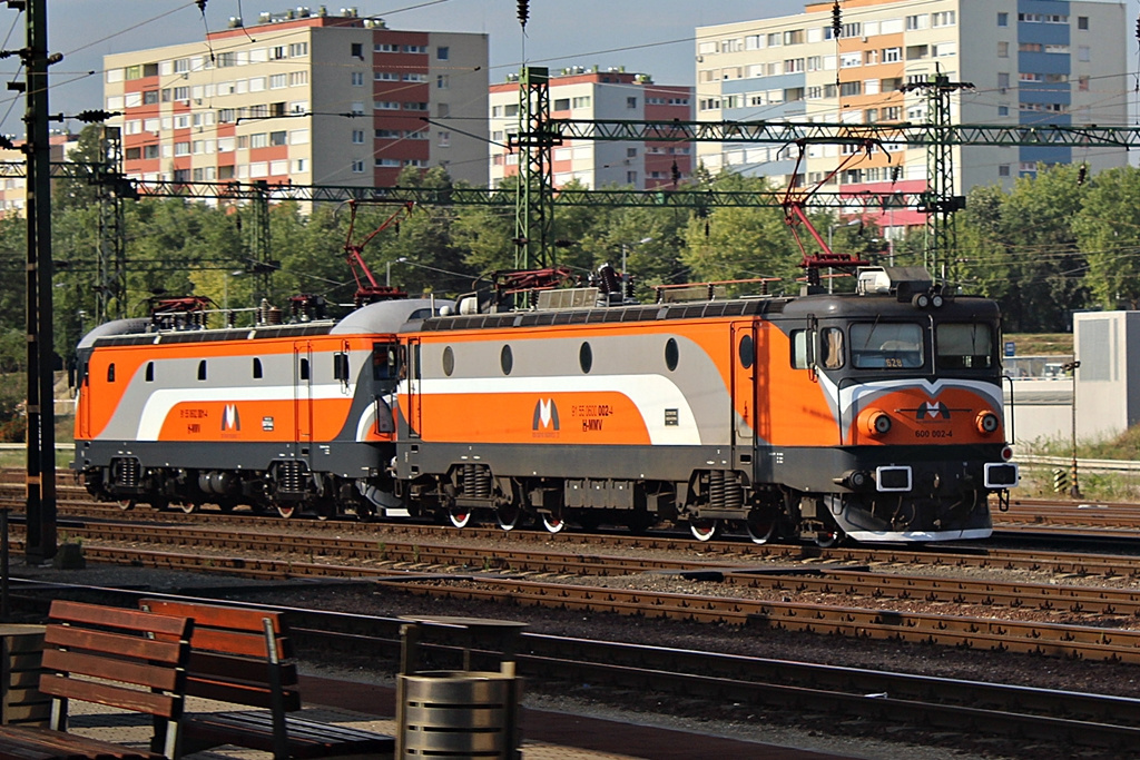 602 001 + 600 002 Kelenföld (2015.08.11).