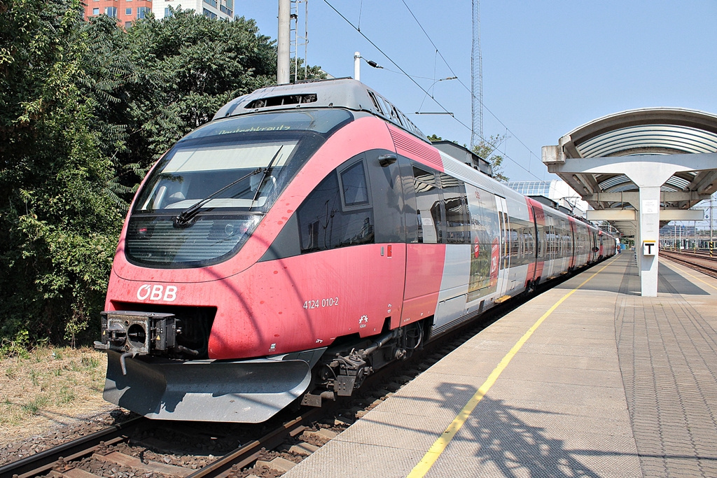 4124 010 Bratislava Petrzalka (2015.08.12).