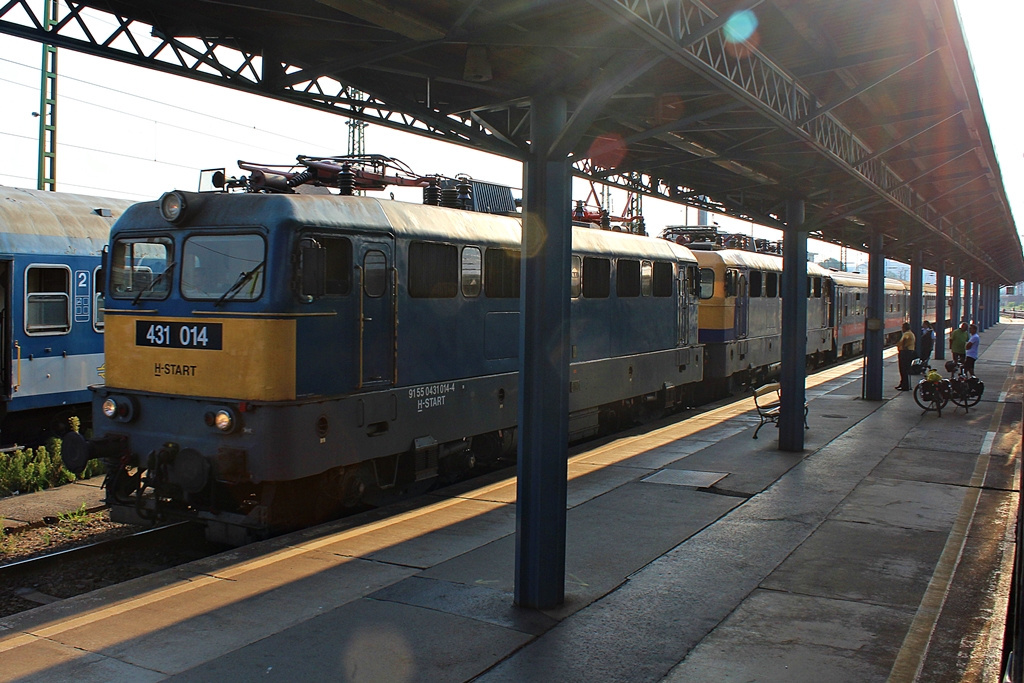 431 014 + 432 377 Budapest Keleti (2015.08.14).