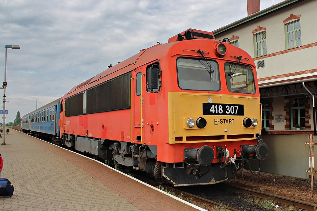 418 307 Sátoraljaújhely (2015.08.22).01