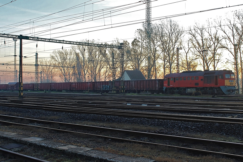 628 235 Dombóvár (2015.11.09).