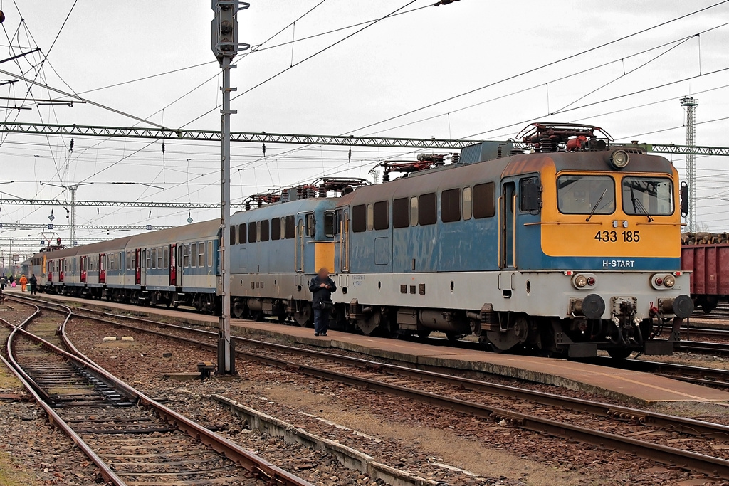 433 185 + 431 101 Dombóvár (2015.11.24).