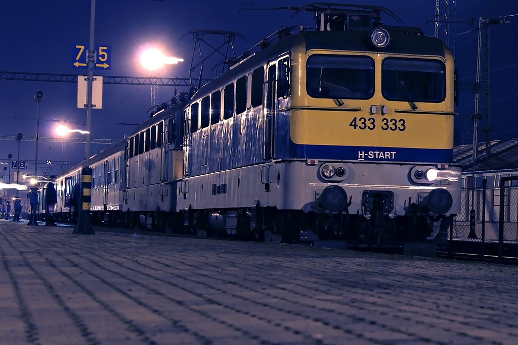 433 333 + 431 068 Dombóvár (2015.12.04)