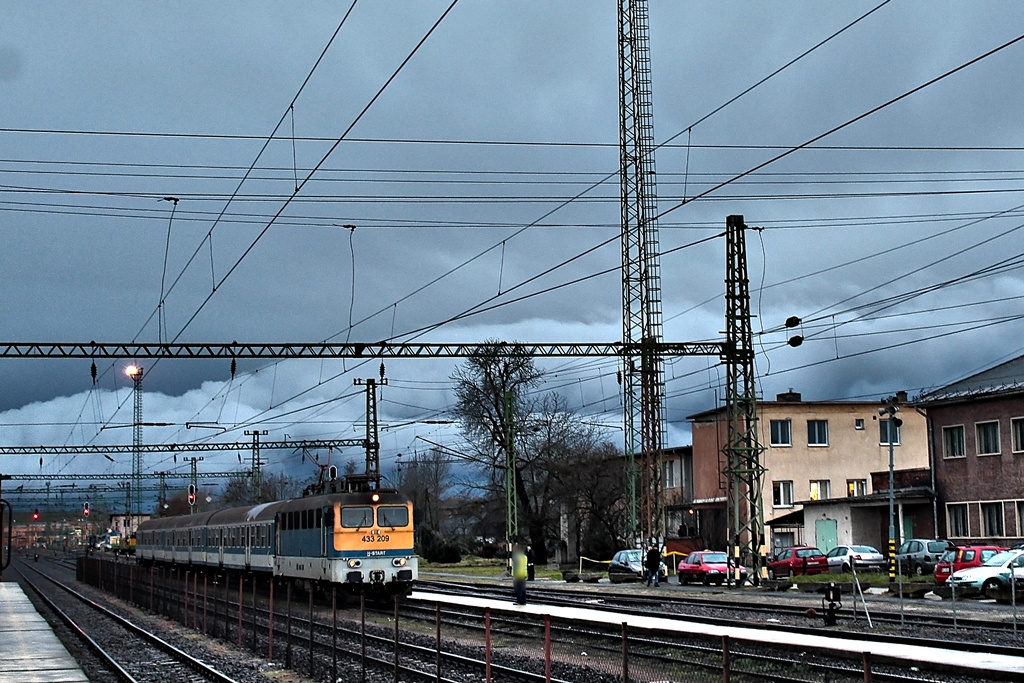 433 209 Dombóvár (2016.01.12).