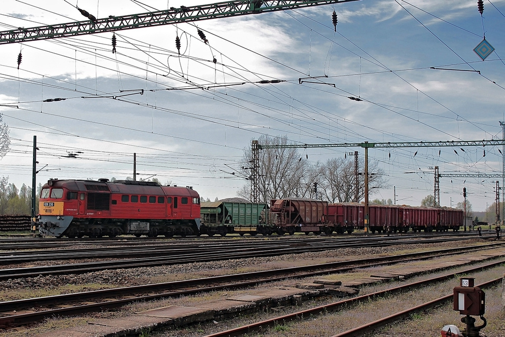 628 235 Dombóvár (2016.03.31).