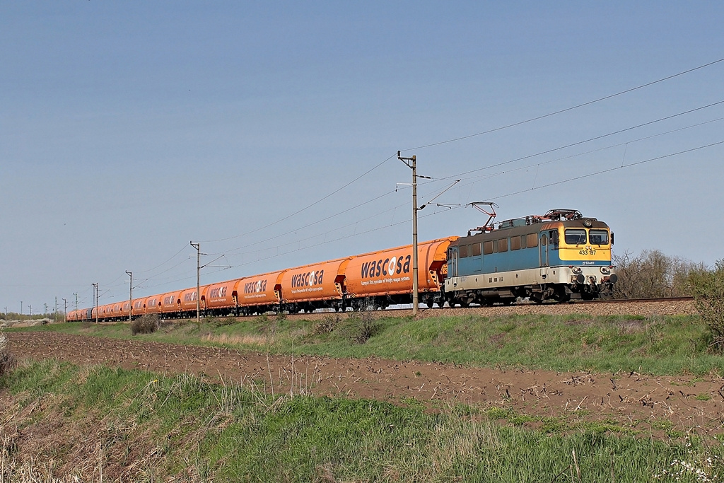 433 197 Dombóvár (2016.04.02).