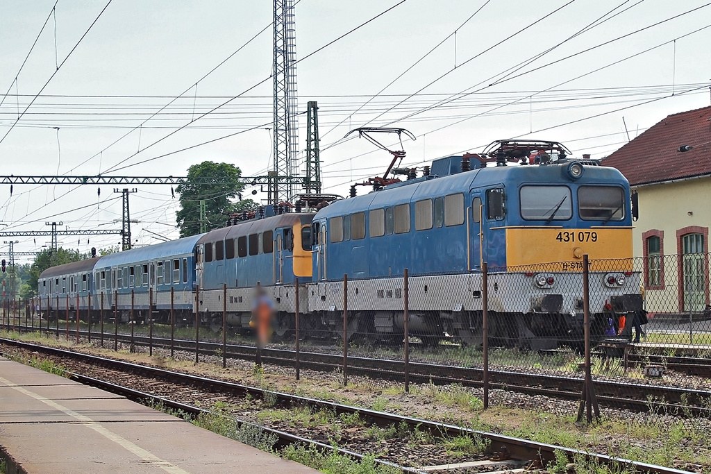 431 079 + 433 210 Dombóvár (2016.05.23).