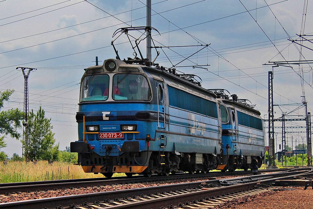 230 073 + 230 006 Breclav (2016.06.04).