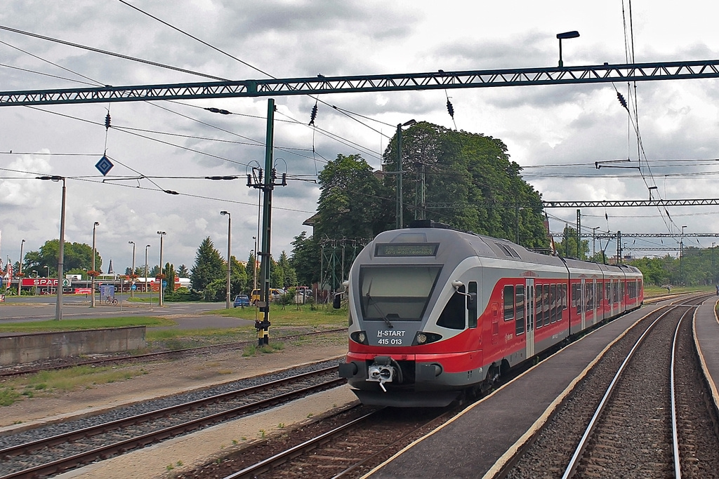 415 013 Százhalombatta (2016.06.03).