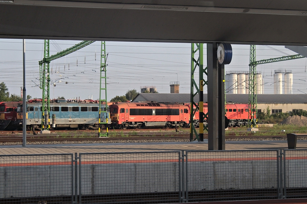 418 106 Székesfehérvár (2016.07.23).