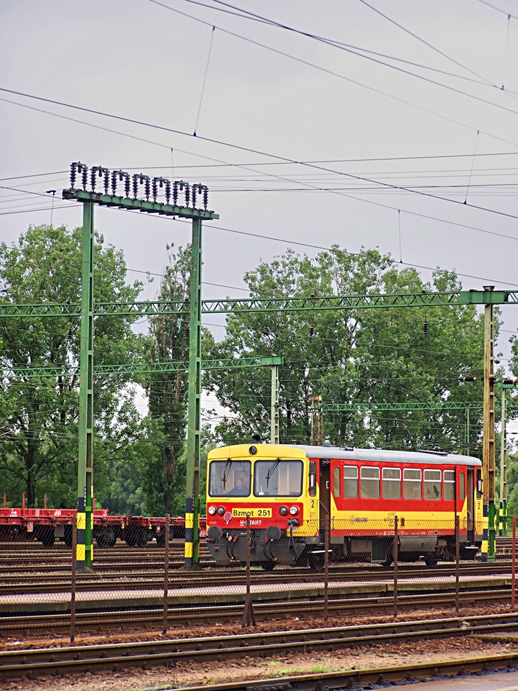 Bzmot-251 Dombóvár (2009.06.23).