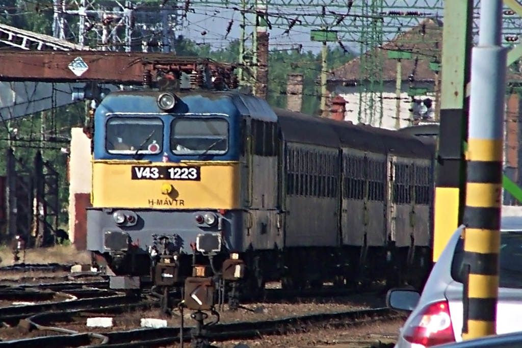 V43-1223 Dombóvár (2010.05.25).