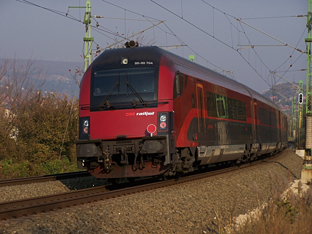 8090 704 Törökbálint (2011.10.31)