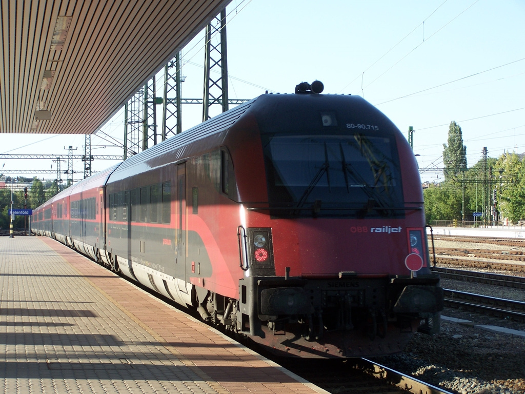 8090 715 Kelenföld (2011.07.16)