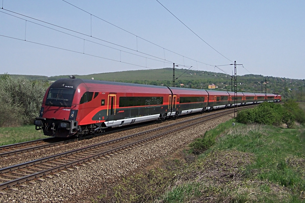 8090 719 Biatorbágy (2011.04.23).