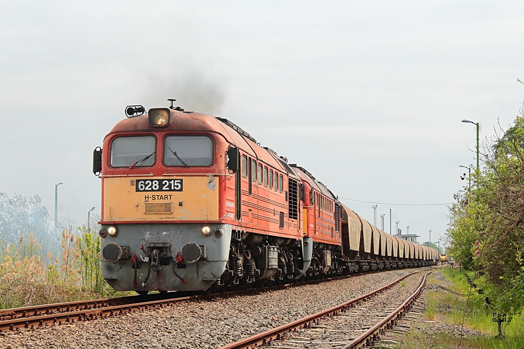 628 215+235 Bátaszék (2017.04.26).