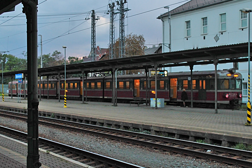 EN57-564 Bohumín (2017.09.18).