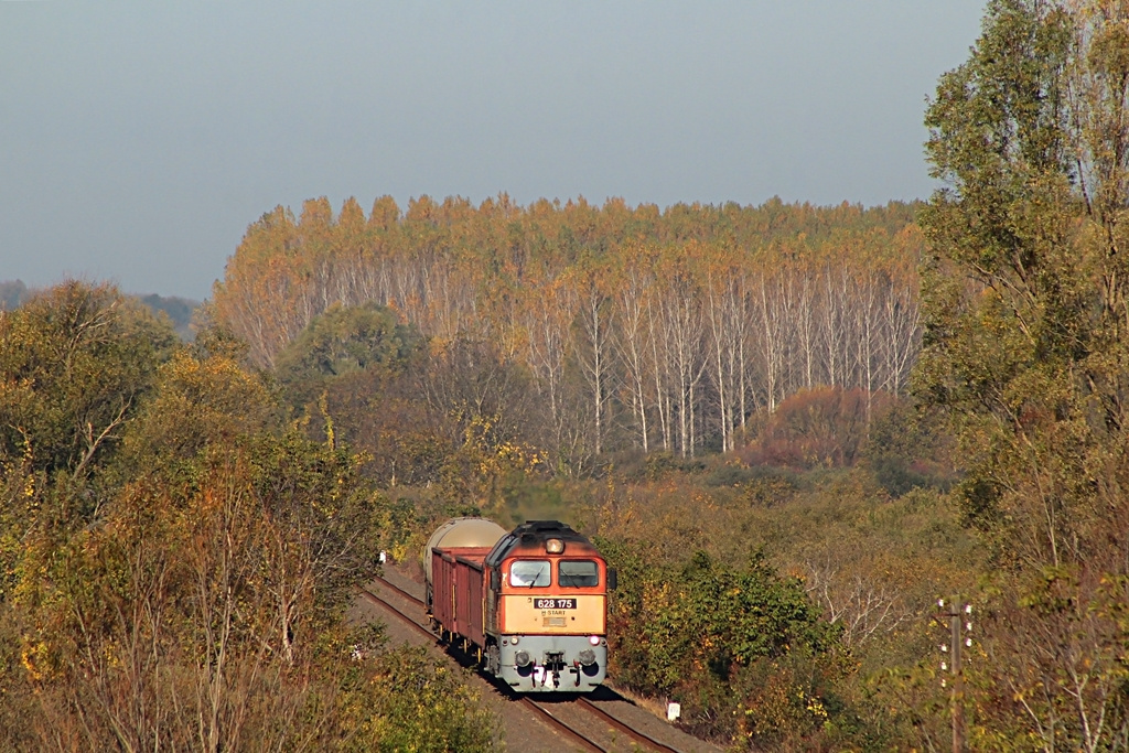 628 175 Bátaszék (2017.10.25).