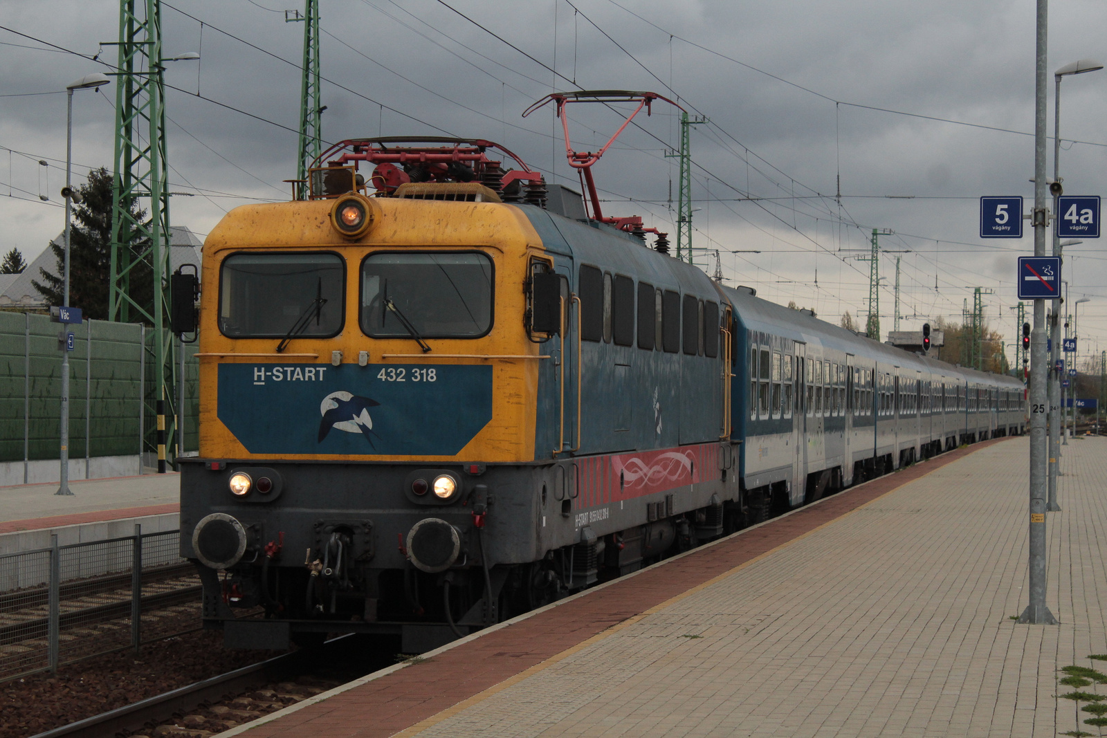 432 318 Vác (2017.10.28).