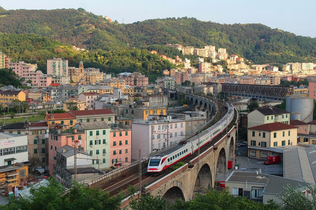 ETR 460 xxx Genova-Rivarolo (2018.07.11).