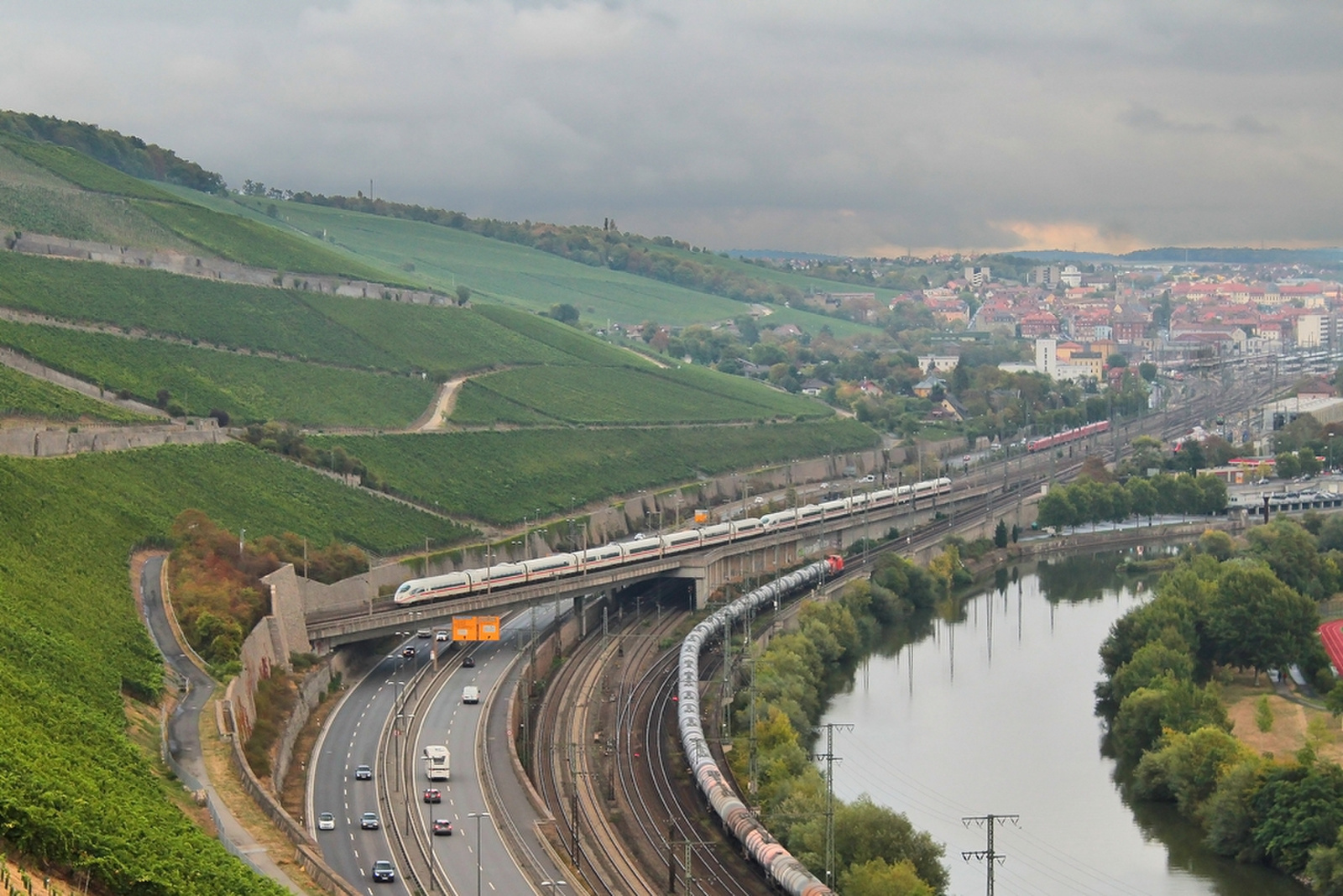 ICE xxx Würzburg (2018.09.03).