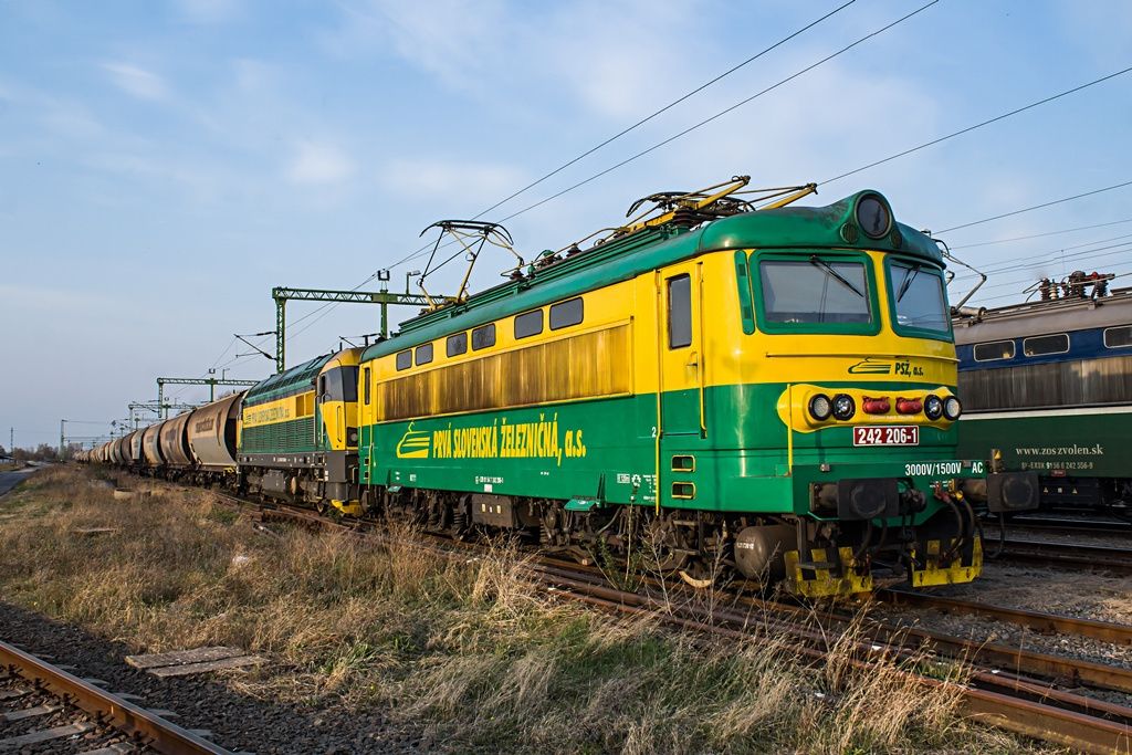 242 206+753 608 Sárbogárd (2019.04.01).