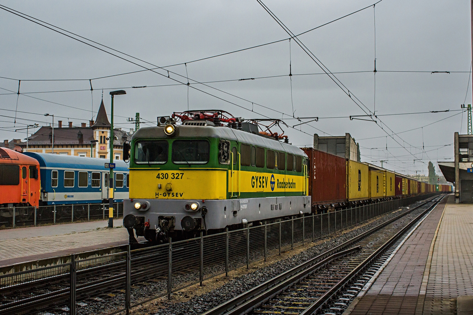 430 327 Győr (2019.10.16).