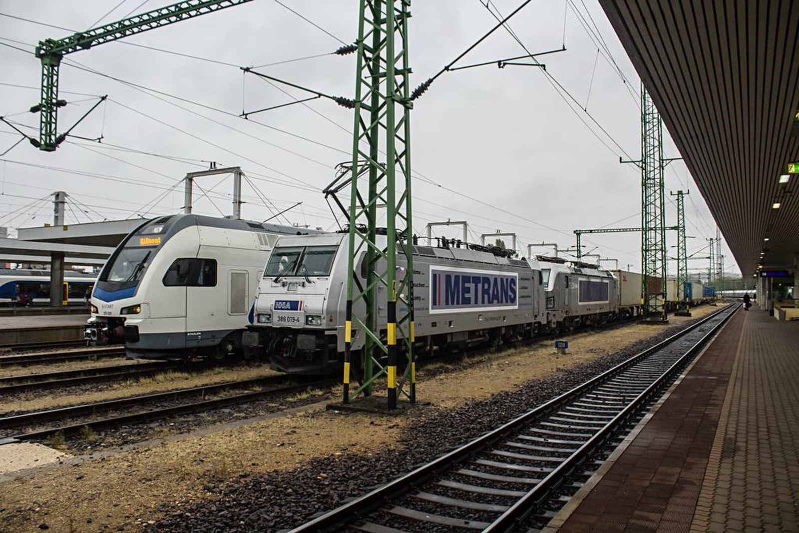 386 019+383 408 Kelenföld (2020.10.13).