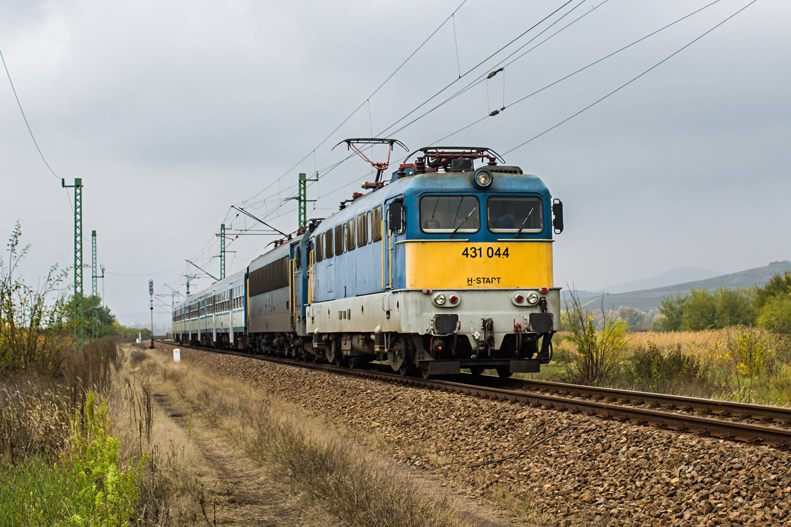 431 044+630 151 Tarcal (2020.10.26).