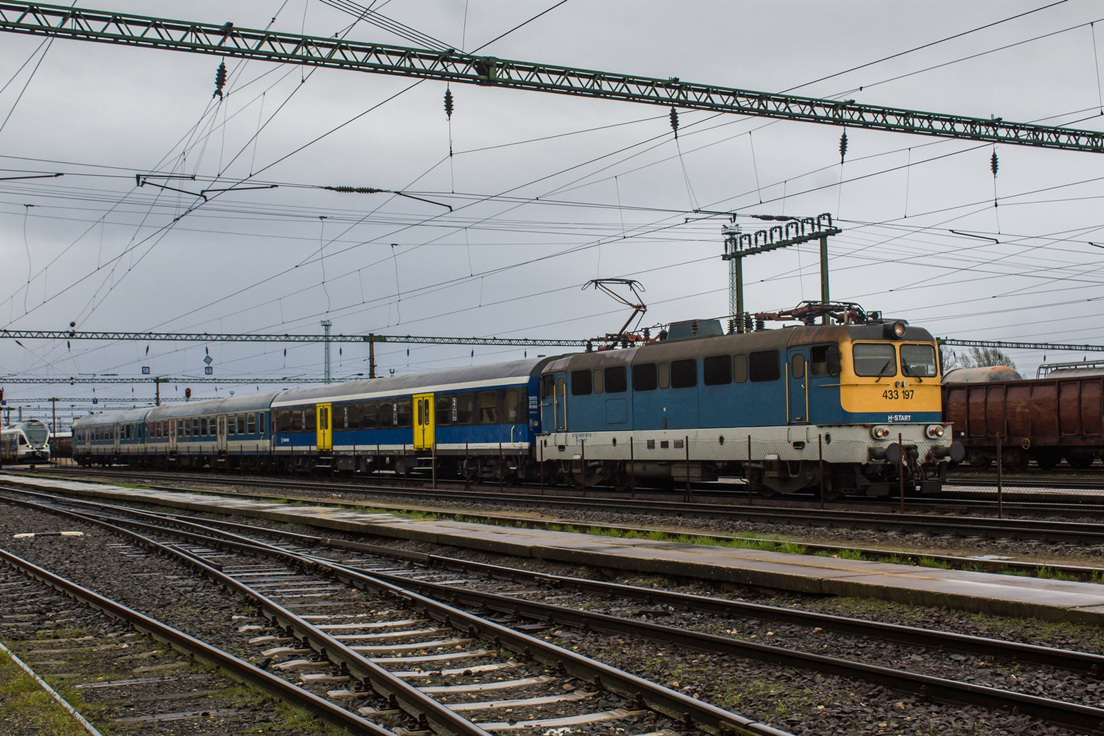 433 197 Dombóvár (2023.03.27).