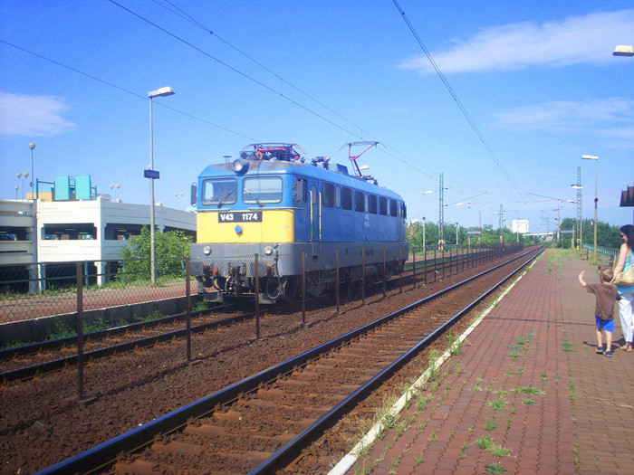 V43 - 1174 Budatétény (2007.07.28).