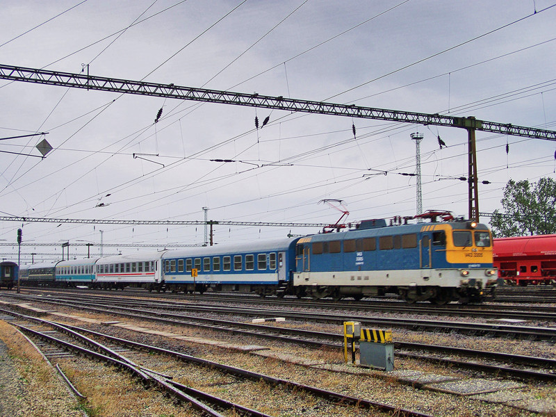 V43 - 3305 Dombóvár (2010.05.17)02.