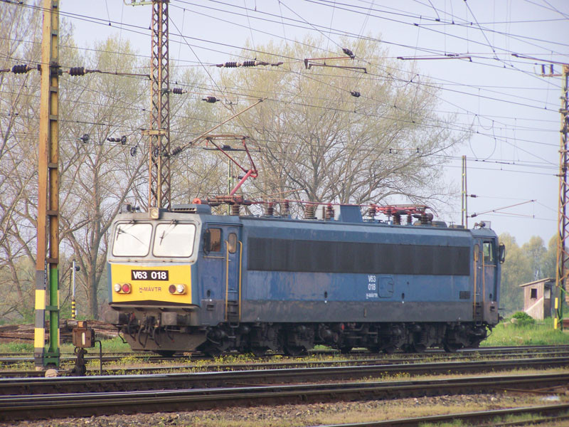 V63 - 018 Dombóvár (2010.04.23).