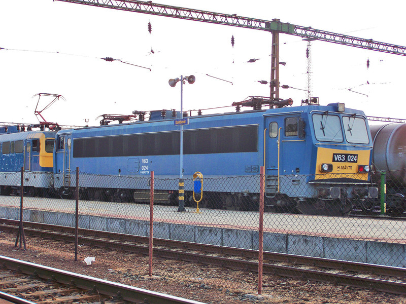 V63 - 024 Dombóvár (2009.09.28).